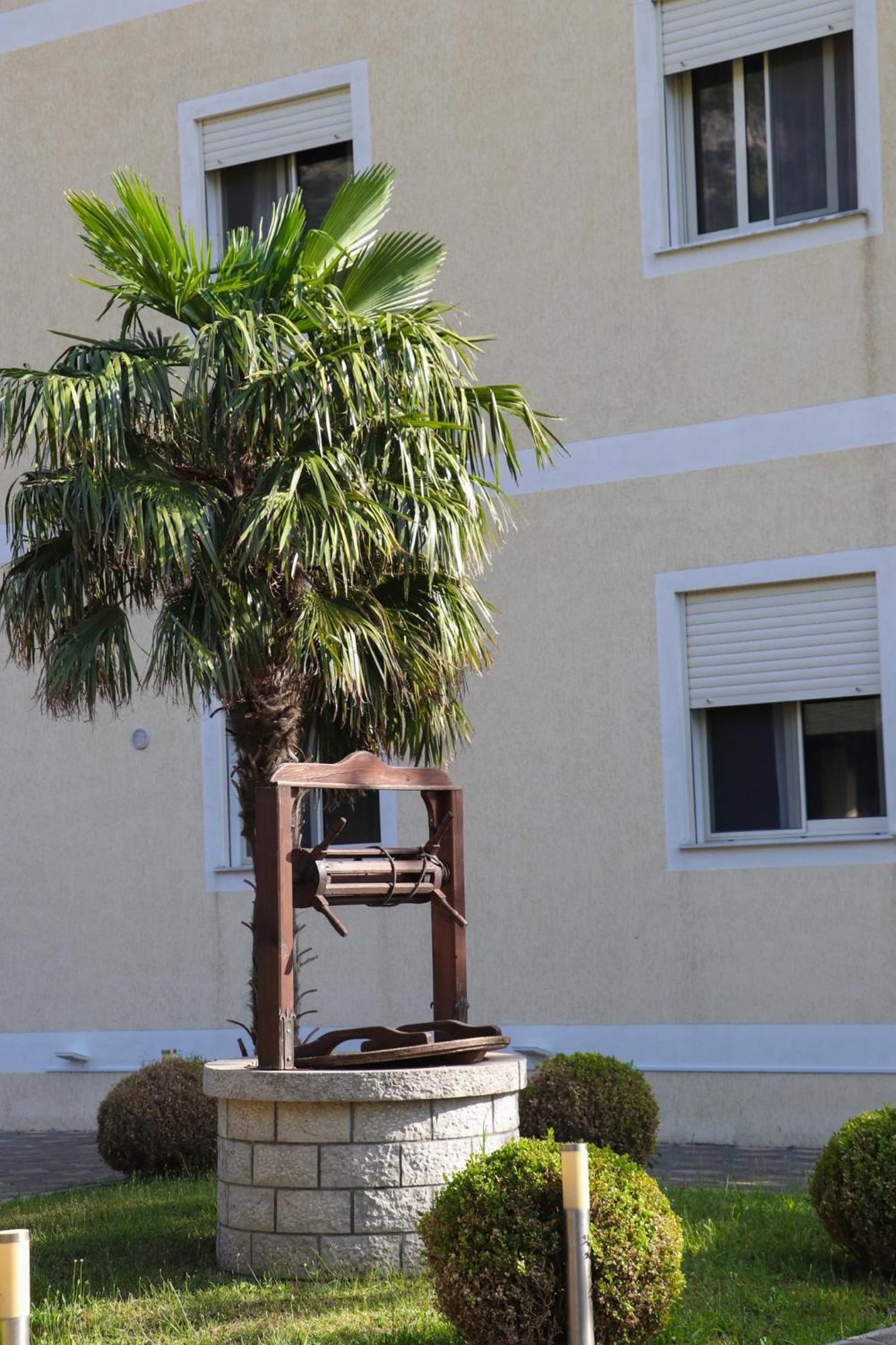 Hotel As Baks-Rrjoll شكودر المظهر الخارجي الصورة